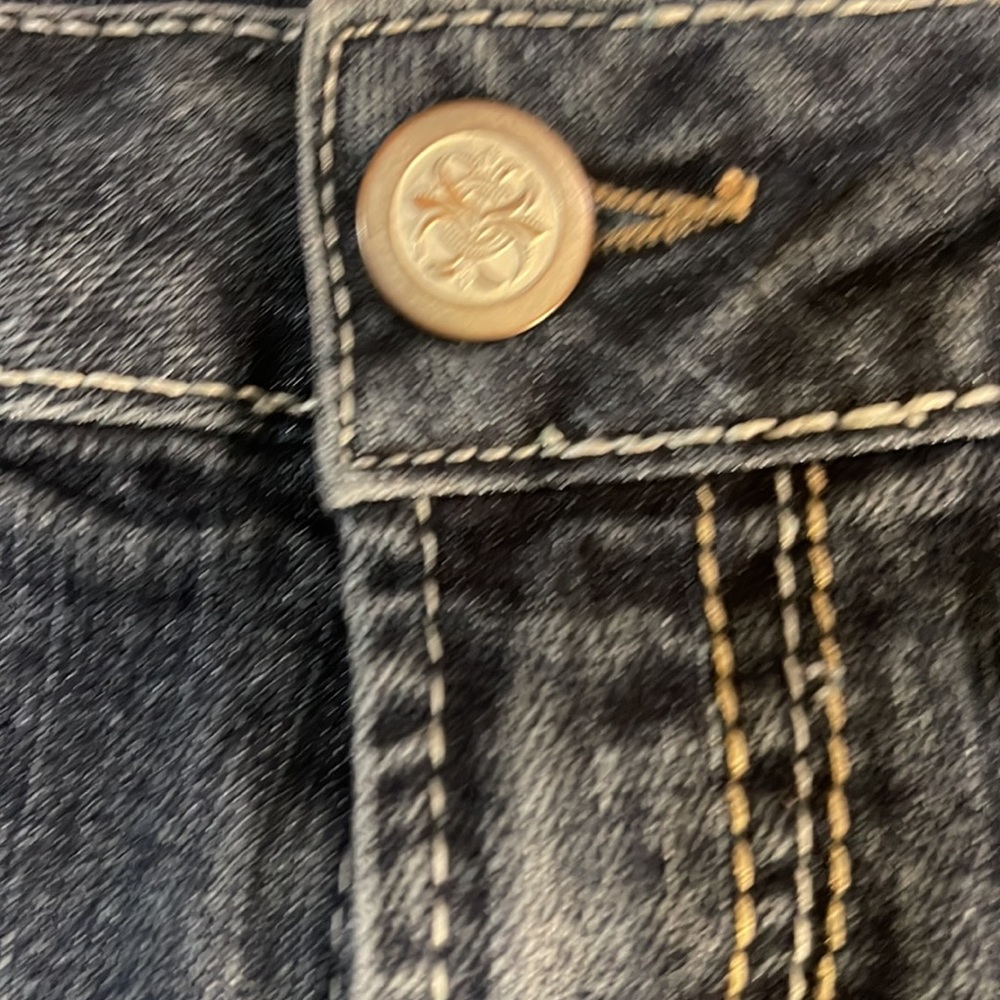Jean Shorts - Picture 4 of 4